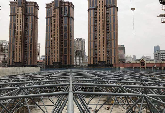 克孜勒苏柯尔克孜螺栓球网架结构